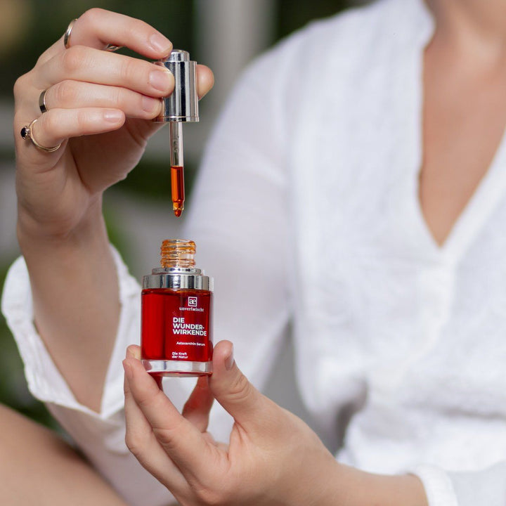 DIE WUNDERWIRKENDE Astaxanthin Serum Hochwirksames Anti-Aging und Sonnenschutz. 